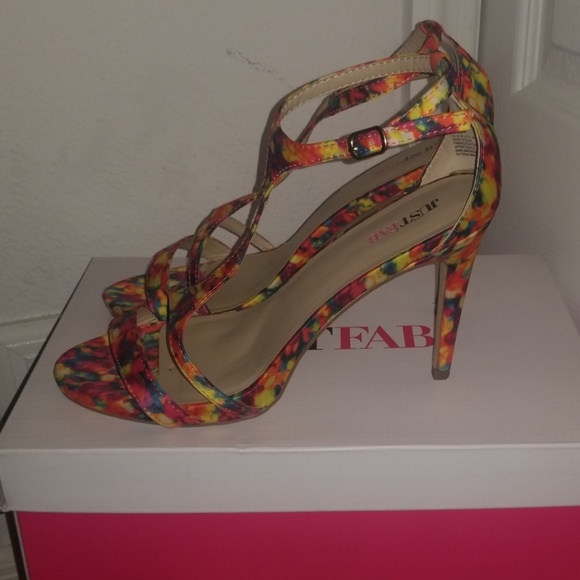 Floral Multicolor Sandal - Picture 3 of 3